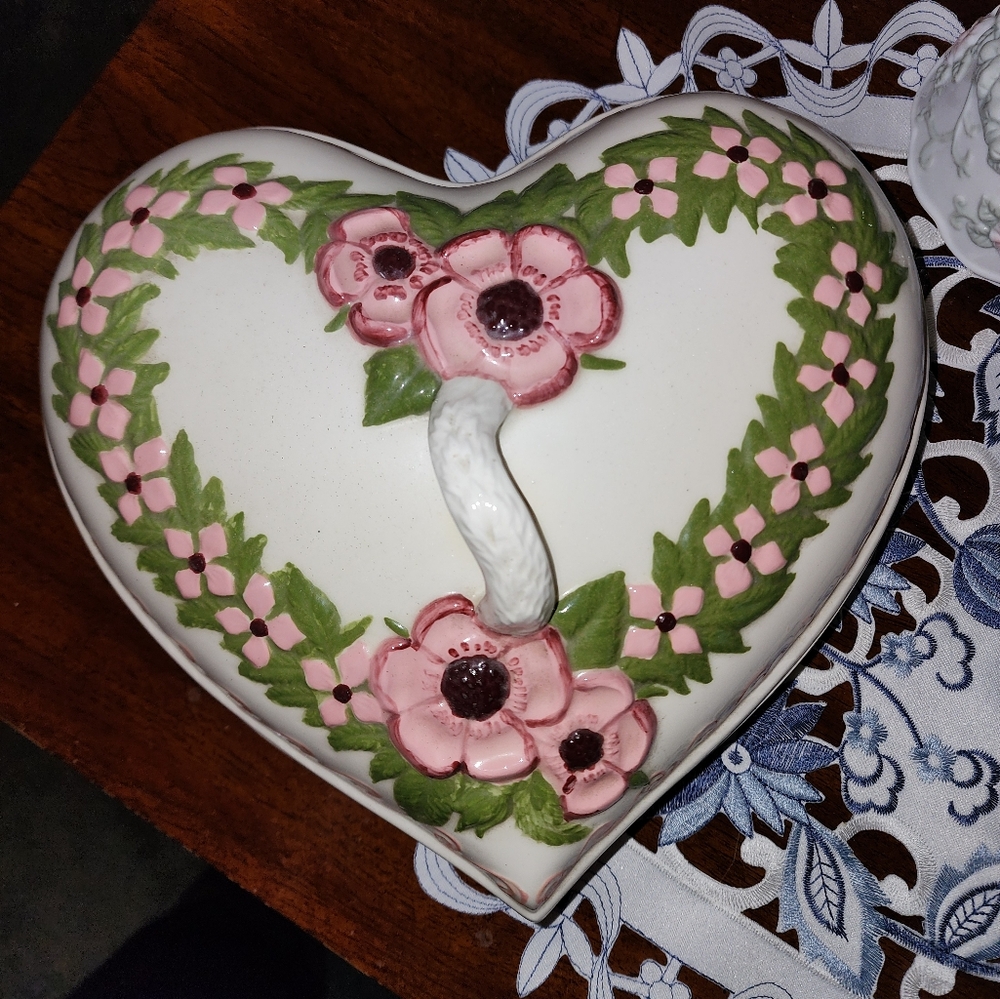 Floral Heart Ceramic Keepsake Box